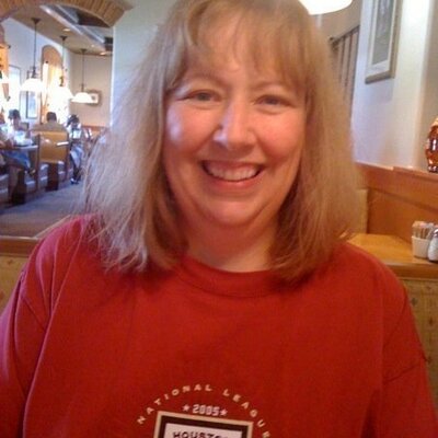 Profile Picture of Debbie Behling (@bdebbie) on Twitter