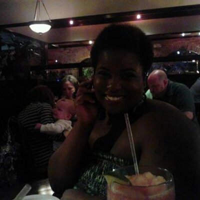 Profile Picture of April McFarland (@mrsuptowndiva) on Twitter
