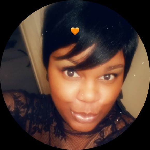 Profile Picture of Brittney Swift (@brittney2swift) on Poshmark