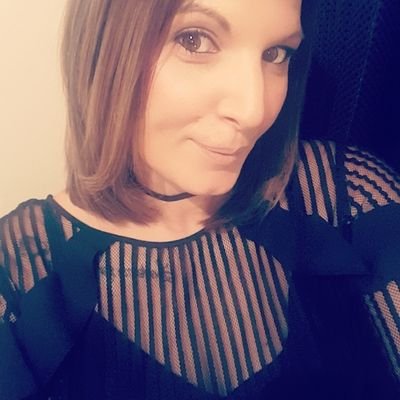 Profile Picture of Vicky Wise :)  ❤ :) (@vickywi16410210) on Twitter