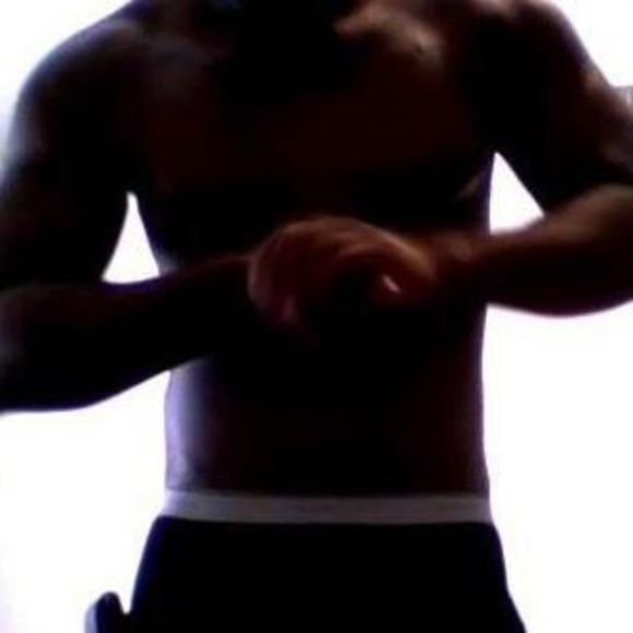 Profile Picture of Kenneth Lester (@quiz88) on Poshmark