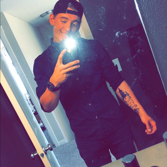 Profile Picture of Brennen Messman (@brennen_messman) on Poshmark