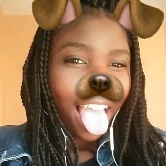 Profile Picture of Janna Adams (@jananadams) on Poshmark