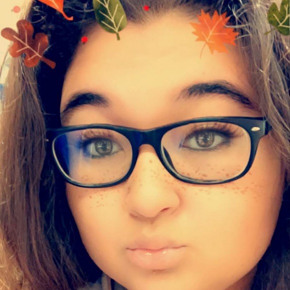 Profile Picture of Lovena Waugh (@waughlovena) on Poshmark