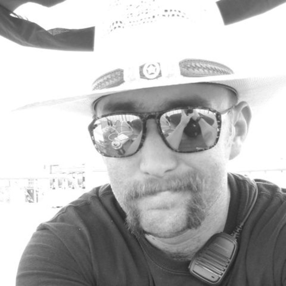 Profile Picture of Zack Castlow (@castlowzack90) on Poshmark