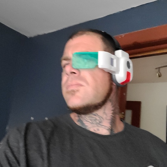 Profile Picture of Simon Vigeant (@simonvigeant) on Poshmark