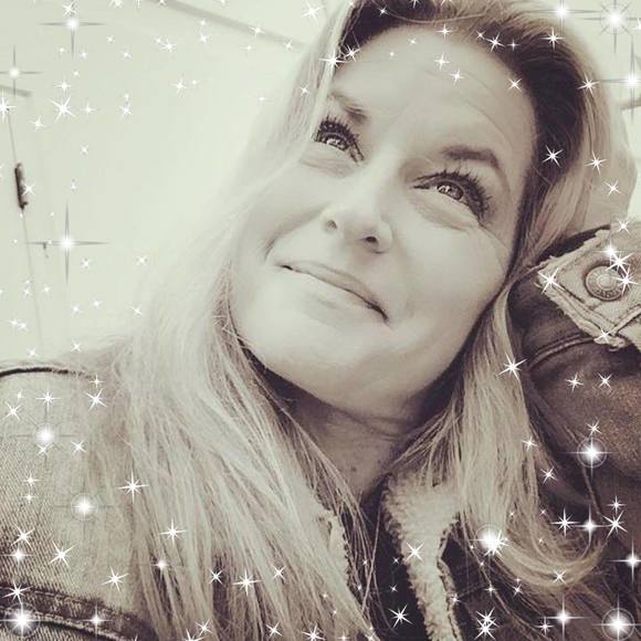 Profile Picture of Candice Stine-jones (@pierpontgal) on Poshmark