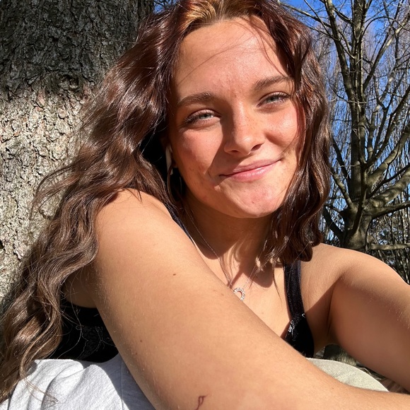 Profile Picture of Stella rae Tenbrink (@stella_rae16) on Poshmark