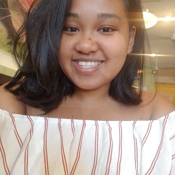 Profile Picture of Jean Nguyen (@jeannguyen) on Poshmark