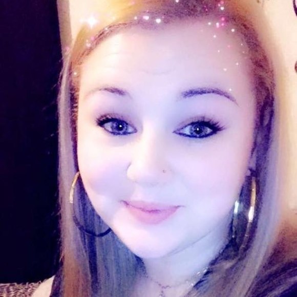 Profile Picture of Ashley Key (@beautiful_me31) on Poshmark