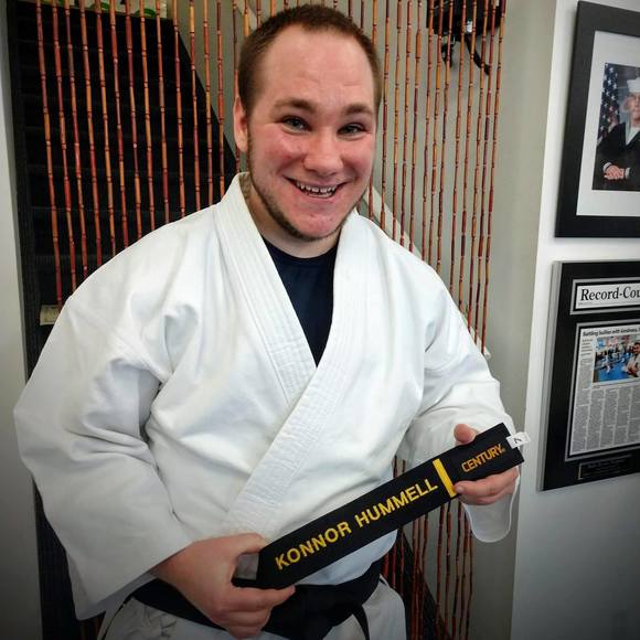 Profile Picture of Konnor Hummell (@kjhummell) on Poshmark