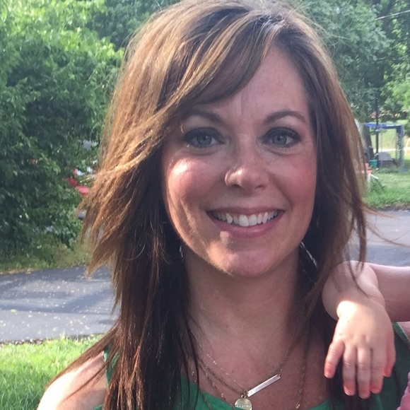 Profile Picture of Shannon Pruitt (@srpruitt) on Poshmark