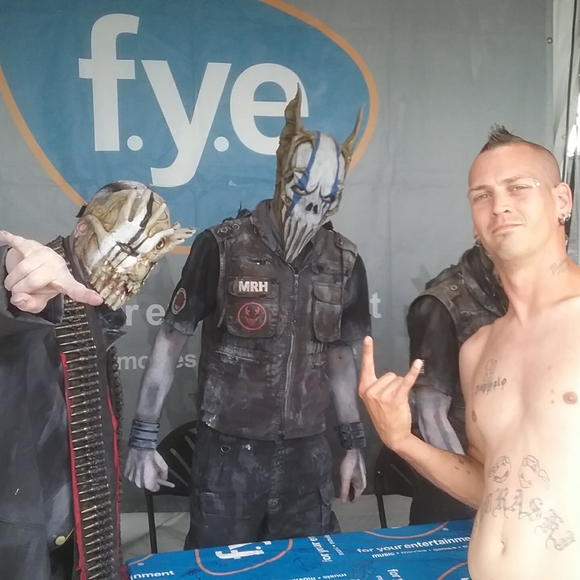 Profile Picture of Brandon Petraski (@brandonpetraski) on Poshmark