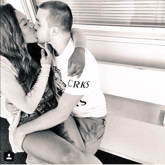 Profile Picture of Austin & janeth Dernar (@acdernar22) on Poshmark