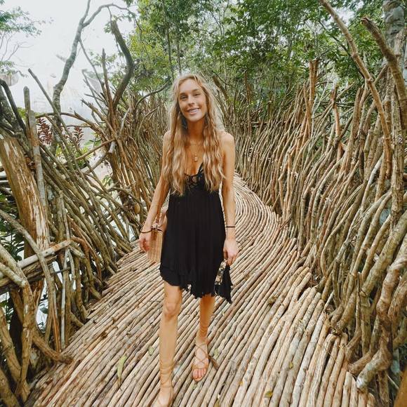 Alex Degrazio - Poshmark Profile Picture of Alex Degrazio (@degrazio) on Poshmark