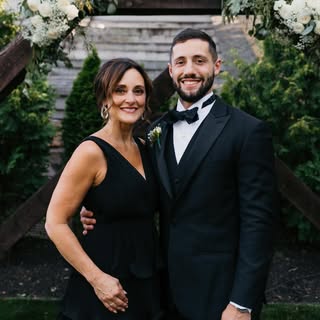 Profile Picture of Robin  York (@robinyork) on Instagram