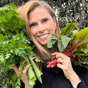 Profile Picture of Christie Cooper - Green Thumb Reporter (@ChristieCooper) on Youtube