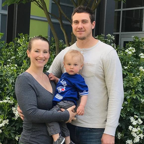 Profile Picture of Bobbi Nicole (@bobbiturner01) on Poshmark