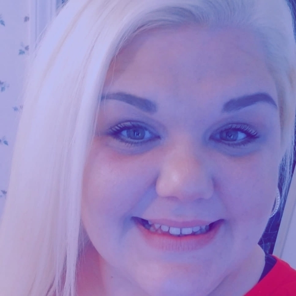 Profile Picture of Jaime Fitzpatrick (@jaimefitzpatric) on Poshmark