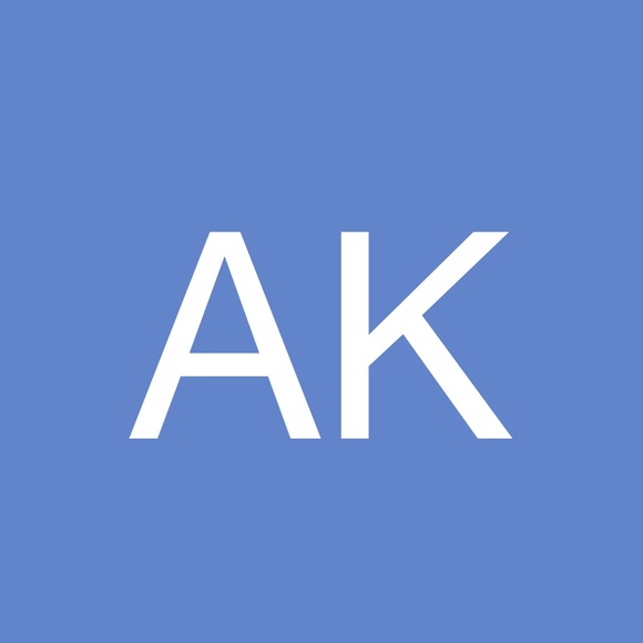 Profile Picture of Andrea Kamper (@amkamper) on Poshmark