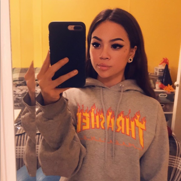 Profile Picture of Jaymie B (@jaymieb396) on Poshmark
