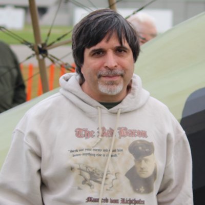 Profile Picture of Michael D. Burnside (@MBlackclaw) on Twitter