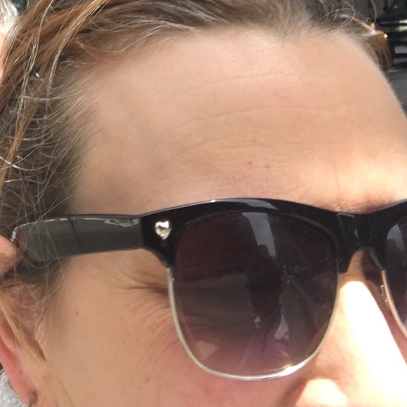 Profile Picture of Lisa Kearney (@lkearneyspin) on Poshmark