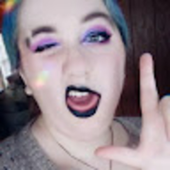 Profile Picture of Mistress Jinx (@jinxsinclair) on Poshmark