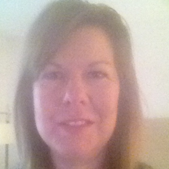 Profile Picture of Paula Erwin (@perwin) on Poshmark