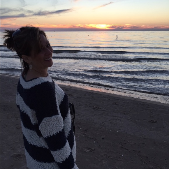 Profile Picture of Holley Bloomfield (@hkbloomfield) on Poshmark
