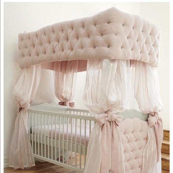 Lulzana Emini - Poshmark Profile Picture of Lulzana Emini (@zana_nera) on Poshmark