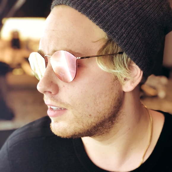 Profile Picture of Chris Cary (@ccary2121) on Poshmark