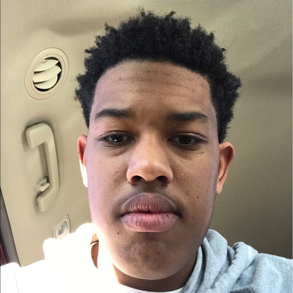 Profile Picture of Joshua Toliver (@aharptheman) on Poshmark