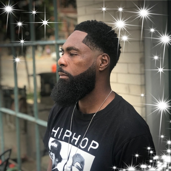 Profile Picture of Tellis Easley (@telliseasley) on Poshmark