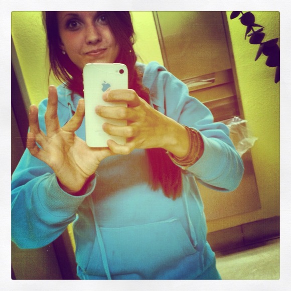 Profile Picture of Danielle Gauthier (@daniellemarie23) on Poshmark