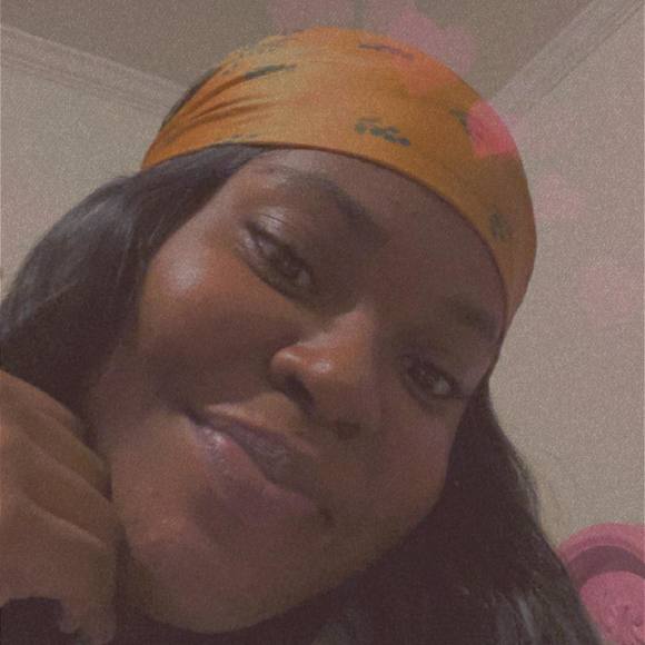 Profile Picture of Ñysså Ñysså (@_ab_c12_3) on Poshmark