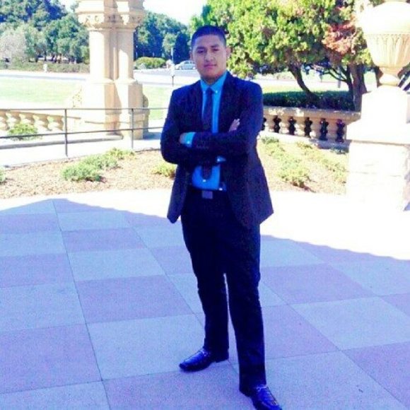 Profile Picture of Jose Rincon (@jose_popes) on Poshmark