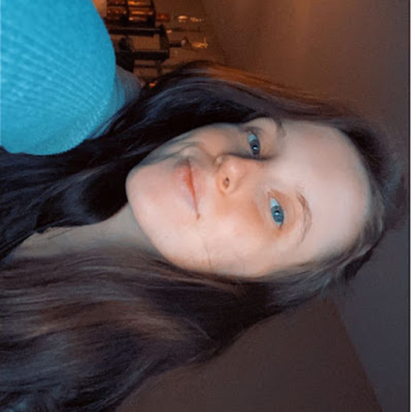 Profile Picture of Brianna Rambo (@briannalaine8) on Poshmark