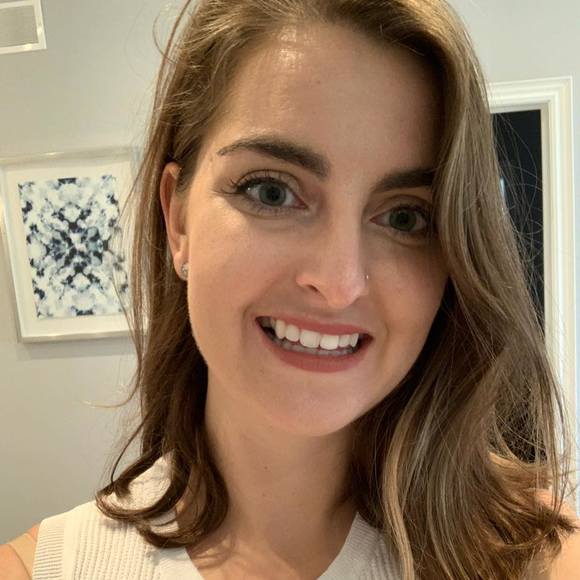 Profile Picture of Cassie Gordon (@cassiegordon223) on Poshmark