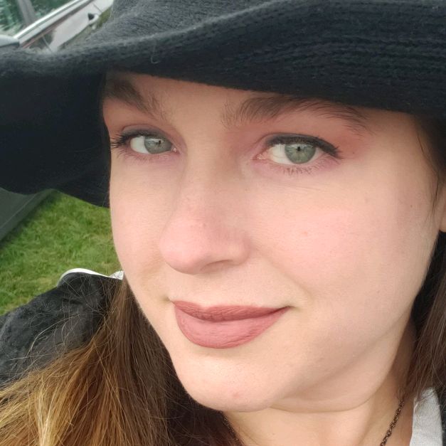 Profile Picture of Melissa Olund (@@melissaolund) on Tiktok