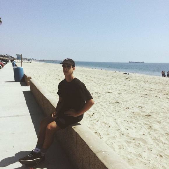 Profile Picture of Matheus Knesse (@matecaak44) on Poshmark