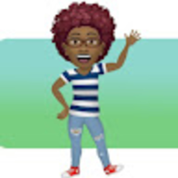 Profile Picture of Karen Squires (@karensquires992) on Poshmark