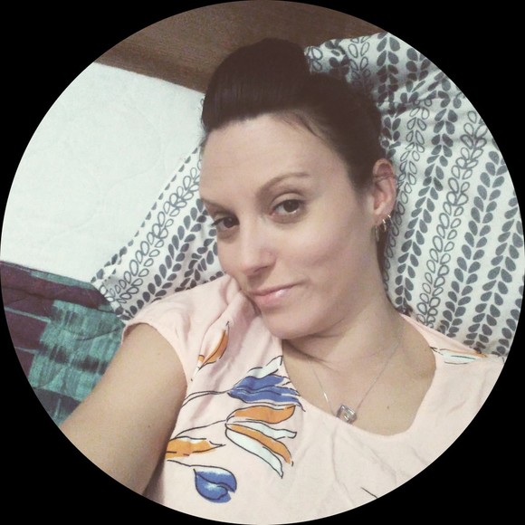 Profile Picture of Allison Bragger (@allycat8613) on Poshmark