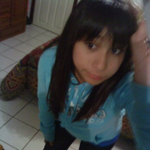 Profile Picture of Leslie Navarro (@lesyaz25) on Myspace