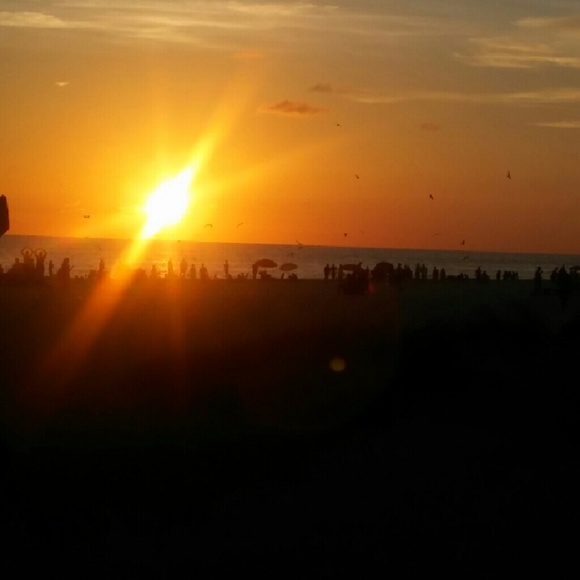 Profile Picture of Lilliam Lara (@l113076) on Poshmark