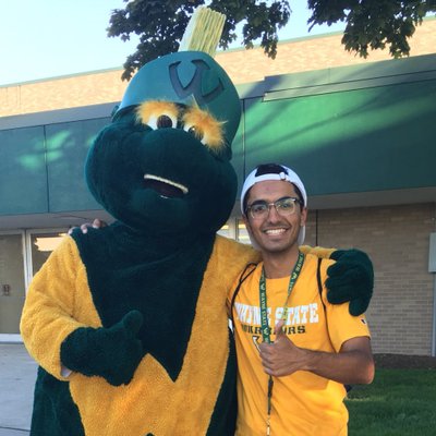 Profile Picture of Sarosh Irani (@Irani99Sarosh) on Twitter