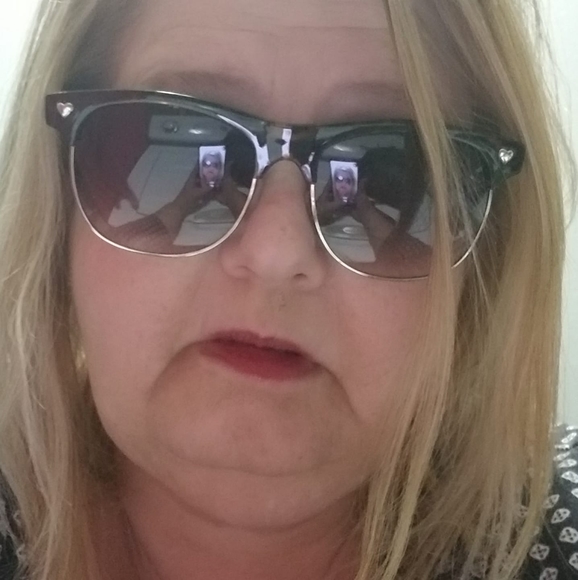 Profile Picture of Kim Polak-trumbo (@kimtrumbo1960) on Poshmark