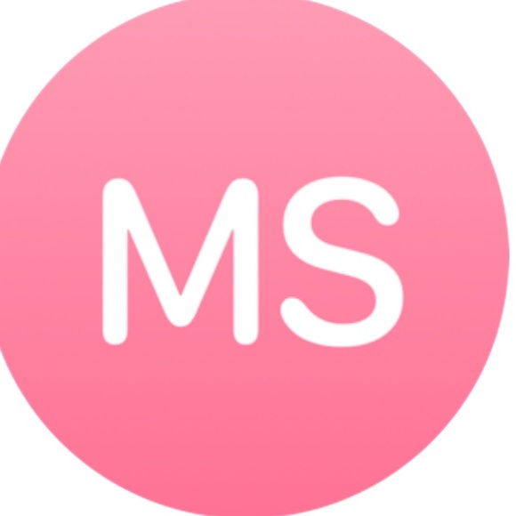 Profile Picture of Mariann Sniezek (@sniezek51) on Poshmark