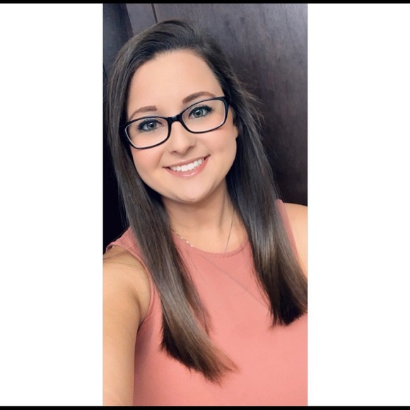 Profile Picture of Madisyn Milkey (@mmilkey11) on Poshmark