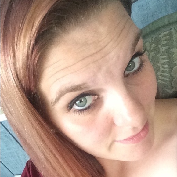 Profile Picture of Tracie Callahan (@traciec89) on Poshmark